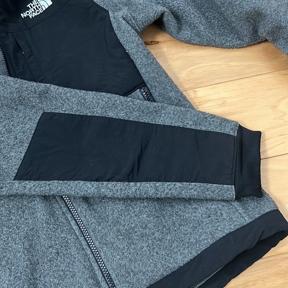 North Face Denali Jacket - Picture 5 of 6